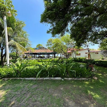 Casa De Playa Los Moncada Леон Экстерьер фото