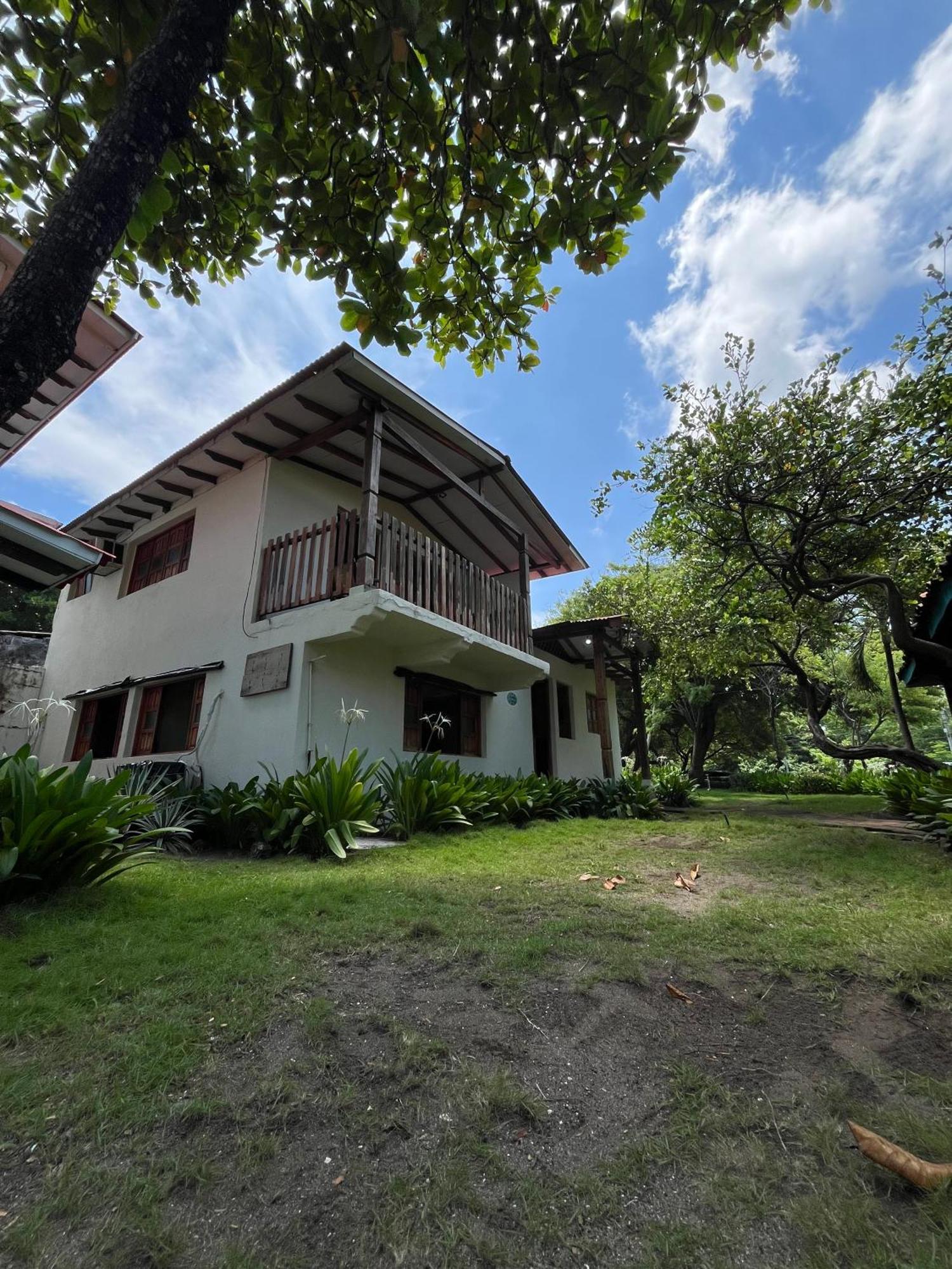 Casa De Playa Los Moncada Леон Экстерьер фото